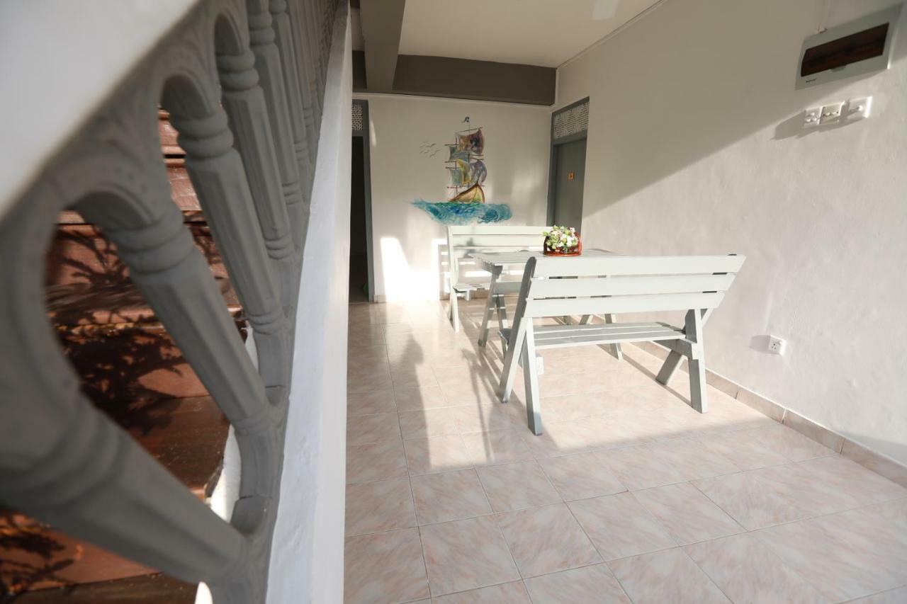 Dock Holiday Guest House Unawatuna Kültér fotó